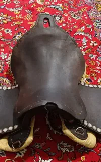 زین اسب برنو