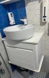 روشویی سرویس بهداشتی