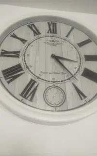 ساعت دیواری