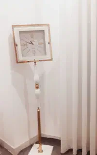 ساعت ایستاده