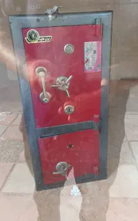 گاوصندوق دوطبقه