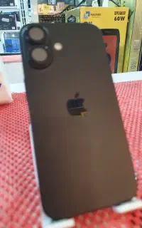 آیفون ۱۶ نرمال