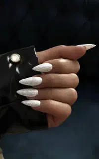 کاشت ناخن و اکستنشن مژه حرفه ای