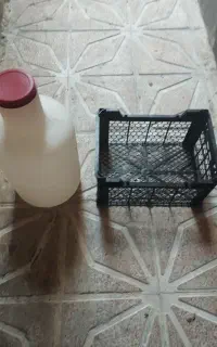 دبه خیارشور سفید و سبد میوه