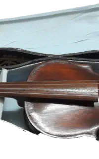 ویولن گوارنری ایتالیایی