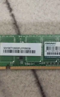 رم 4 گیگ . ddr3 . لطفا خریدار توضیحات را بخواند