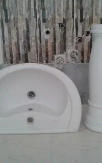 روشویی پایه دار