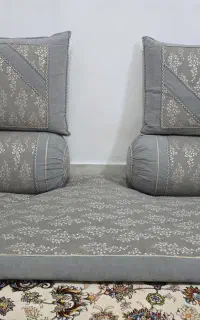 بالش پر پشتی پر