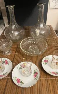 ظروف قدیمی چندین ساله