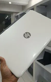 لپ تاپ HP سفید