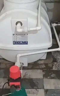 نصب پمپ آب انجام میشود