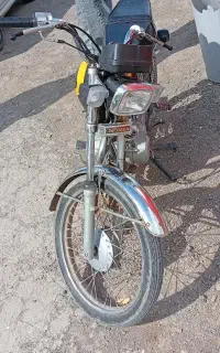 موتور ۱۲۵ مدل ۸۲ بشرط