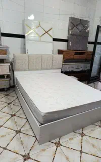 تخت و خواب دو نفره همراه تشک رویال  و پاتختی