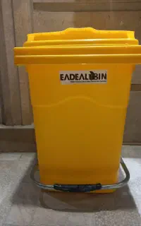 سطل زباله پدالی