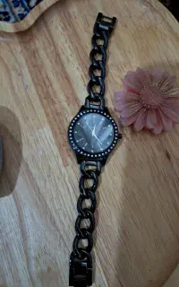 ساعت مچی مشکی