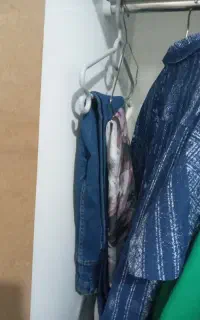 شلوار لی نو و پیراهن مردانه