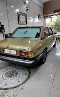 بی ام و ۵۱۸