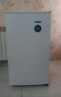 یخچال ۵فوت سفید ایستکول اداری