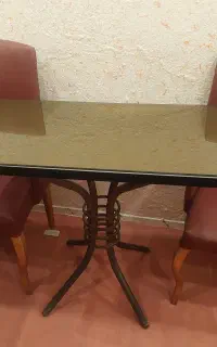 میز و صندلی
