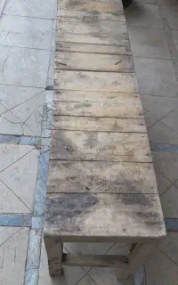 هفت عدد نیمکت محکم و هم اندازه و سایز استاندارد