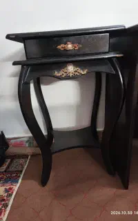 دو عدد میز چوبی