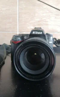 دوربین عکاسی نیکون D90 با لنز 135-18
