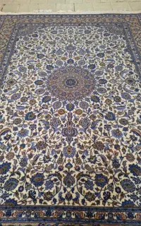 یک جفت فرش دستباف ۱۲ متری خورشیدی کارکرده