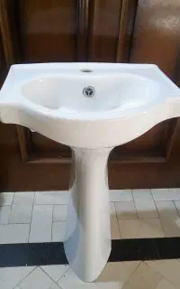 روشویی با پایه