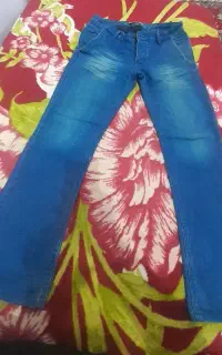 شلوار لی رنگ آبی