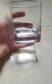 تلفن نیه لیوان ئه سینم