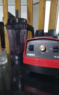 بلندر. (مخلوط کن)