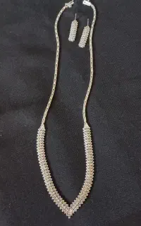 دوسرویس چشمگیر وزیبا نیم ست مناسب عروس و هدیه