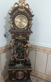 ساعت ایستاده