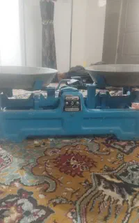 ترازوی قدیمی سالم خیلی تمیز