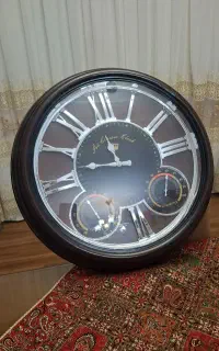 ساعت دیواری  درحد نو