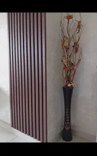 گلدان همراه با گل