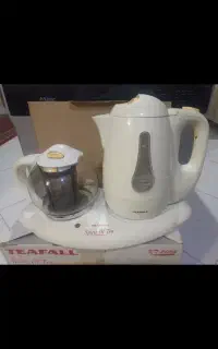 چای ساز برقی تفال ، همراه با قوری ، نو ،  با کارتن