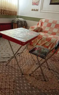 میز تحریر و صندلی