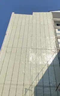 نصب ایزوگام کار در ارتفاع بدون داربست