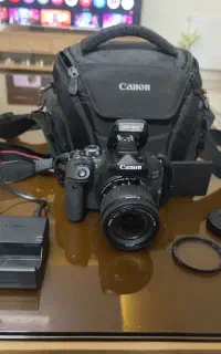 دوربین عکاسی canon 800D نو با رم ۲۵۶ گیگ و لوازم