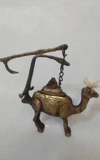 پیسوز شتر برنجی قدیمی و سنگین