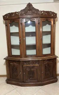 ویترین دو تیکه بسیار تمیز