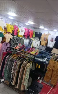 فروش کلی وسایل پوشاک زنانه و بچه گانه کلی