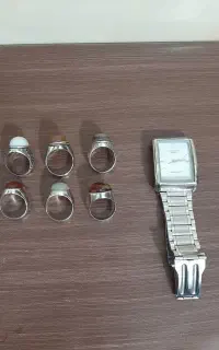 انگشتر نقره دست ساز و ساعت LARUS QUARTZ