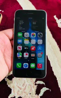 ایفون se2020