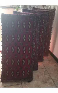 پشتی و تشکچه باغی
