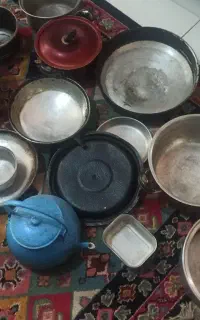 قابلمه ماهیتابه و کتری میفروشم