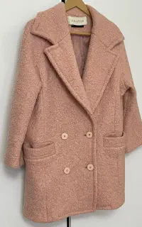 ۳ عدد پالتو سایز ۴۲ ۴۴ هر کدوم ۶۰۰