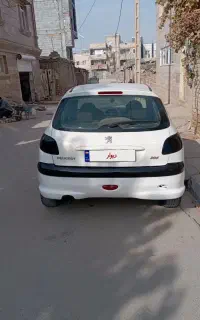 پژو 206 سفید