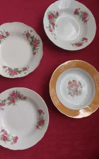 بشقاب چینی قدیمی
